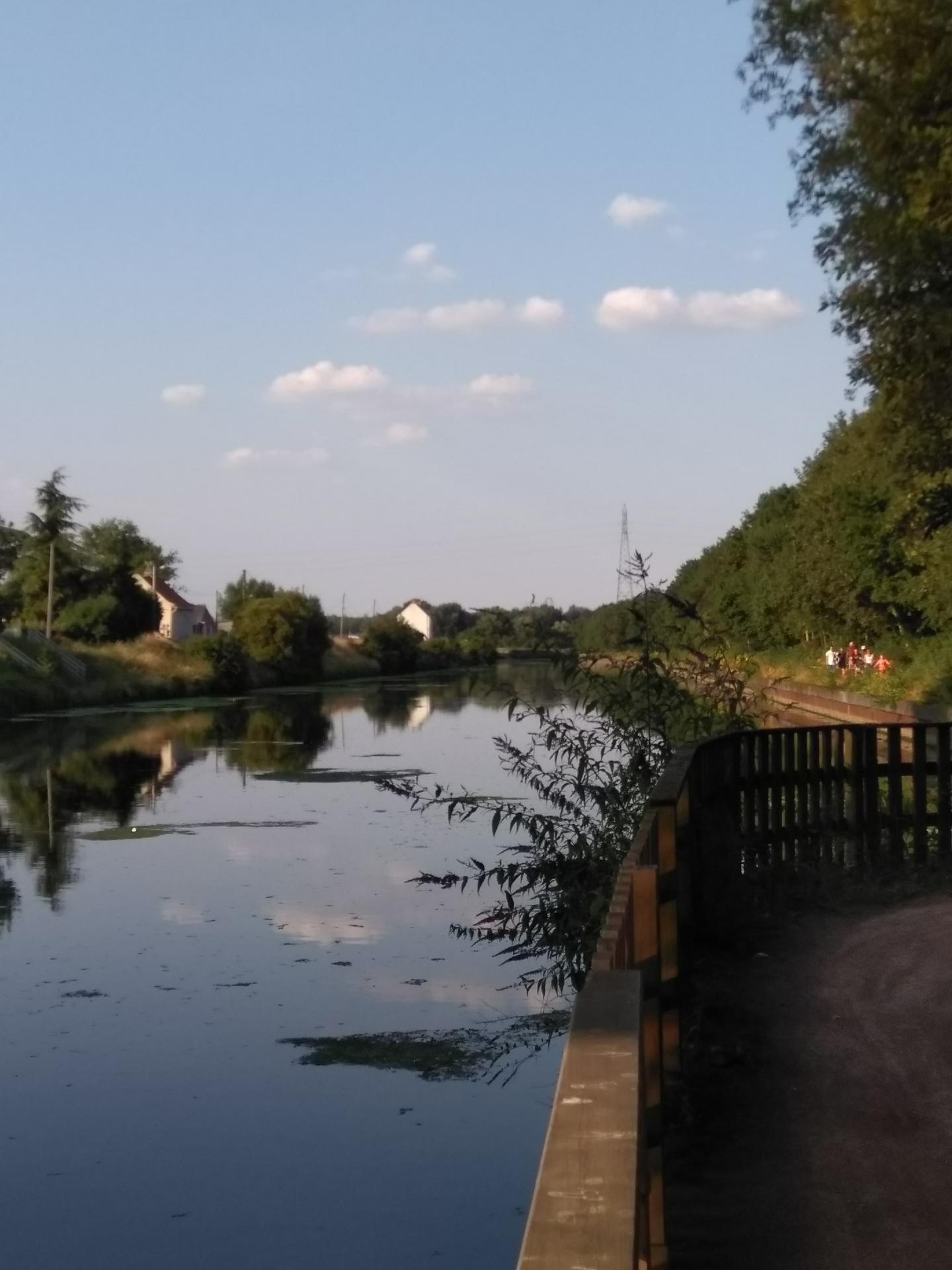 Canal de la Deule bois Florimond Harnes gite studio spa "A l'accueil des Papillons" à Courrières